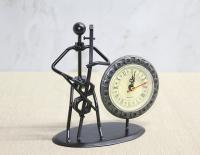 Metal Saatli Keman Çalan Müzisyen Alk4333