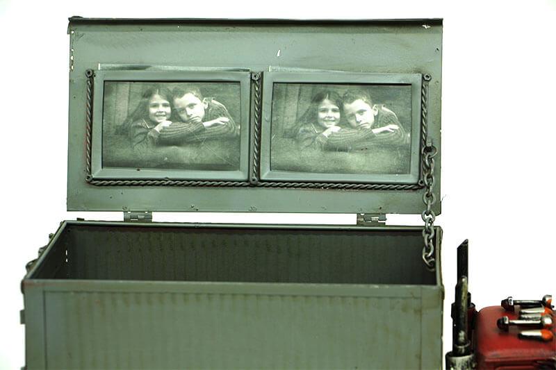 Dekoratif Kırmızı Metal Foto Çerçeveli Konteyner Tır Vintage Tasarım
