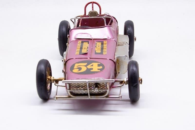 Dekoratif Pembe Metal Yarış Arabası 54 Numara Retro Tasarım
