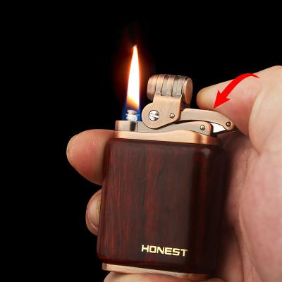 Honest Ahşap Kaplamalı Özel Kutulu Benzinli Çakmak