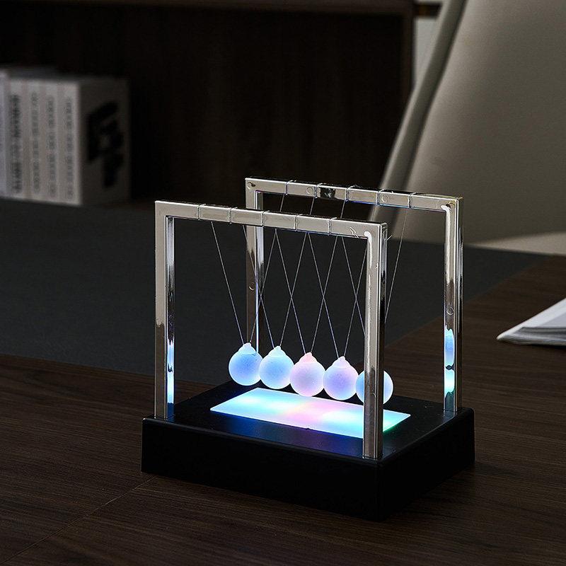 LED Işıklı Şeffaf Denge Toplu Newton Beşiği Masaüstü Aksesuarı