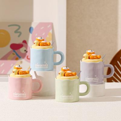 Comfortable Ördek Köpek Figürlü Kapaklı Kaşıklı Seramik Kupa 400ml