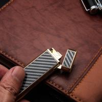Honest İnce (Slim) Tasarımlı Yandan Çarklı Metal Çakmak