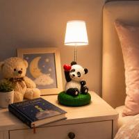 Sevimli Kalpli Panda Masa ve Gece Lambası Biblo