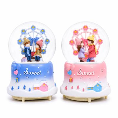 Sweet Romantik Dönme Dolap Sevgili Işıklı Müzikli Kar Küresi